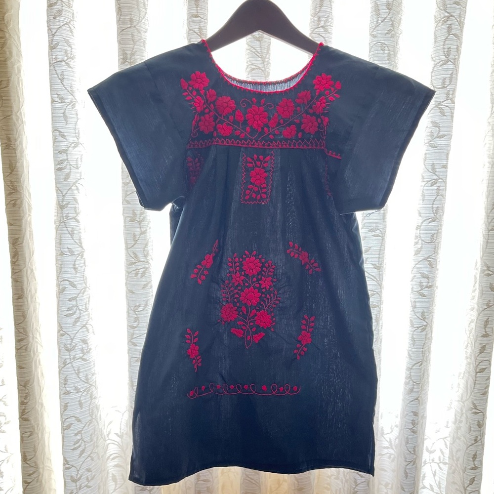Made in Mexico little girl mumu, dark grey and hot pink